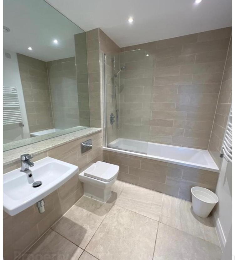 Stylish And Smart Two Double Bedroom Appartement