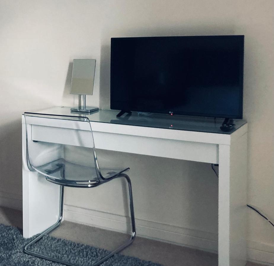 Stylish And Smart Two Double Bedroom Appartement *